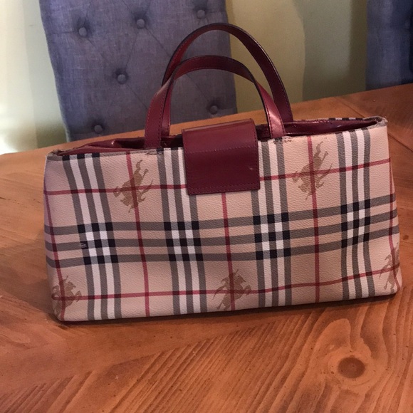 Burberry haymarket handbag. - Picture 3 of 6